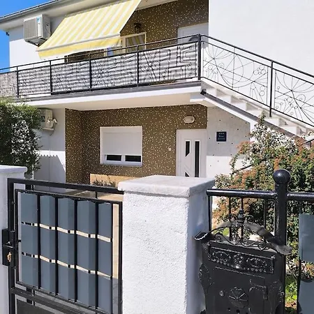 Comfortable With Pool *